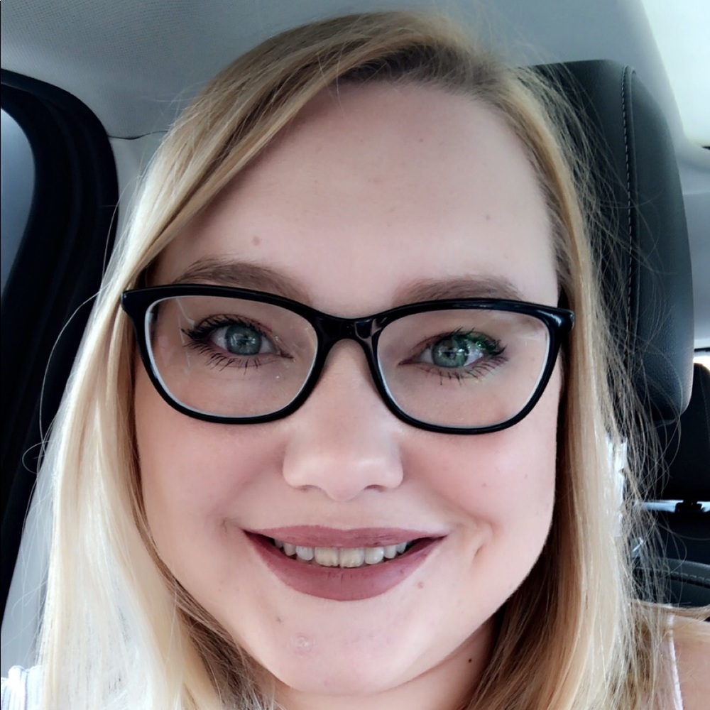 Meet your Posher, Julie